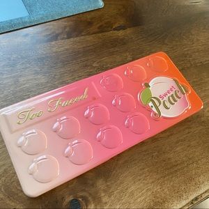 Too faced peach palette